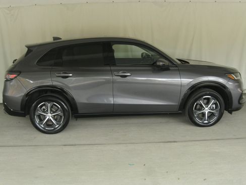 Used 2023 Honda HR-V EX-L image 6