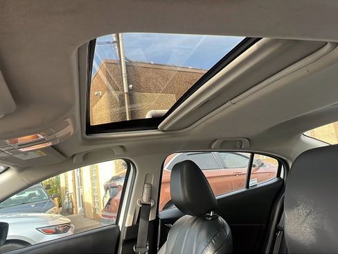 Used 2017 MAZDA MAZDA3 Touring w/ Popular Equipment Package image 24