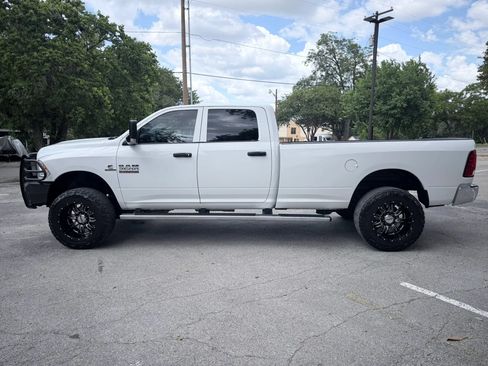 Used 2018 RAM 2500 Tradesman w/ Chrome Appearance Group AWD/4WD image 8