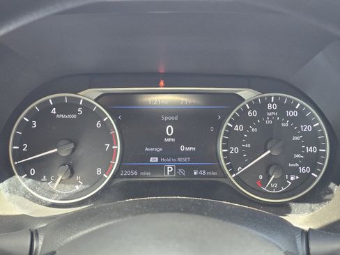 Used 2024 Nissan Sentra SV FWD image 17