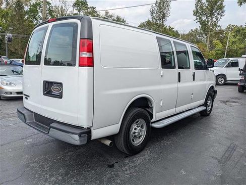 Used 2023 Chevrolet Express 2500 w/ Driver Convenience Package image 5