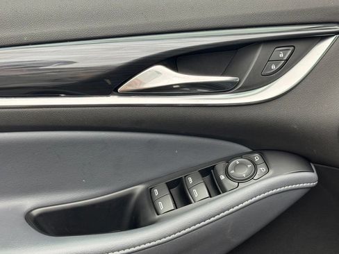 Used 2023 Buick Enclave Essence w/ Experience Buick Package FWD image 17