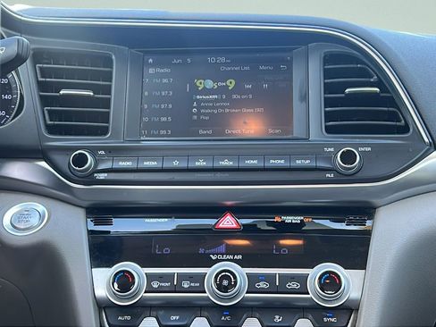 Used 2020 Hyundai Elantra Value Edition FWD image 13