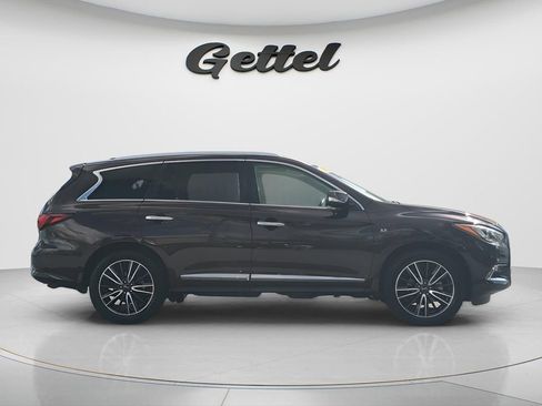Used 2020 INFINITI QX60 Luxe w/ Essential Package image 16