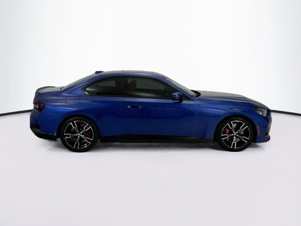 Used 2024 BMW 230i Coupe w/ Premium Package RWD image 4