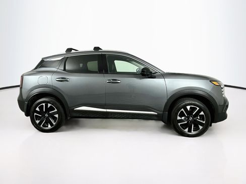 Used 2026 Nissan Kicks SR FWD image 10