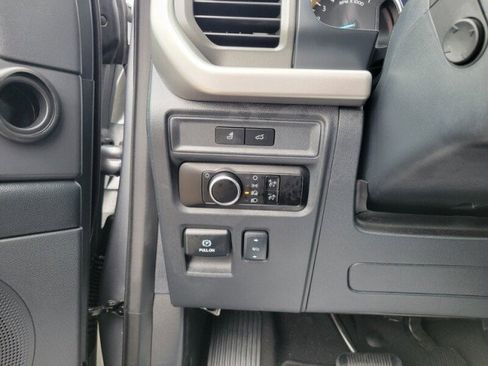 Used 2024 Ford Expedition Max XLT AWD/4WD image 16