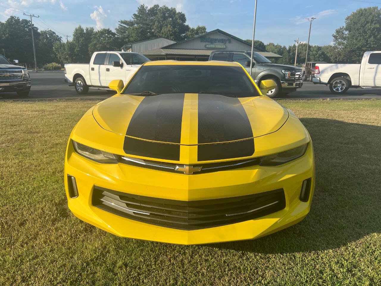 Used 2018 Chevrolet Camaro LT w/ RS Package RWD image 9