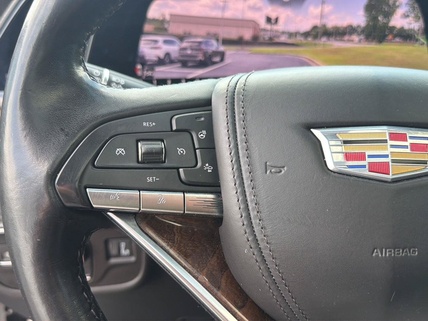 Used 2021 Cadillac Escalade Premium Luxury Platinum RWD image 24