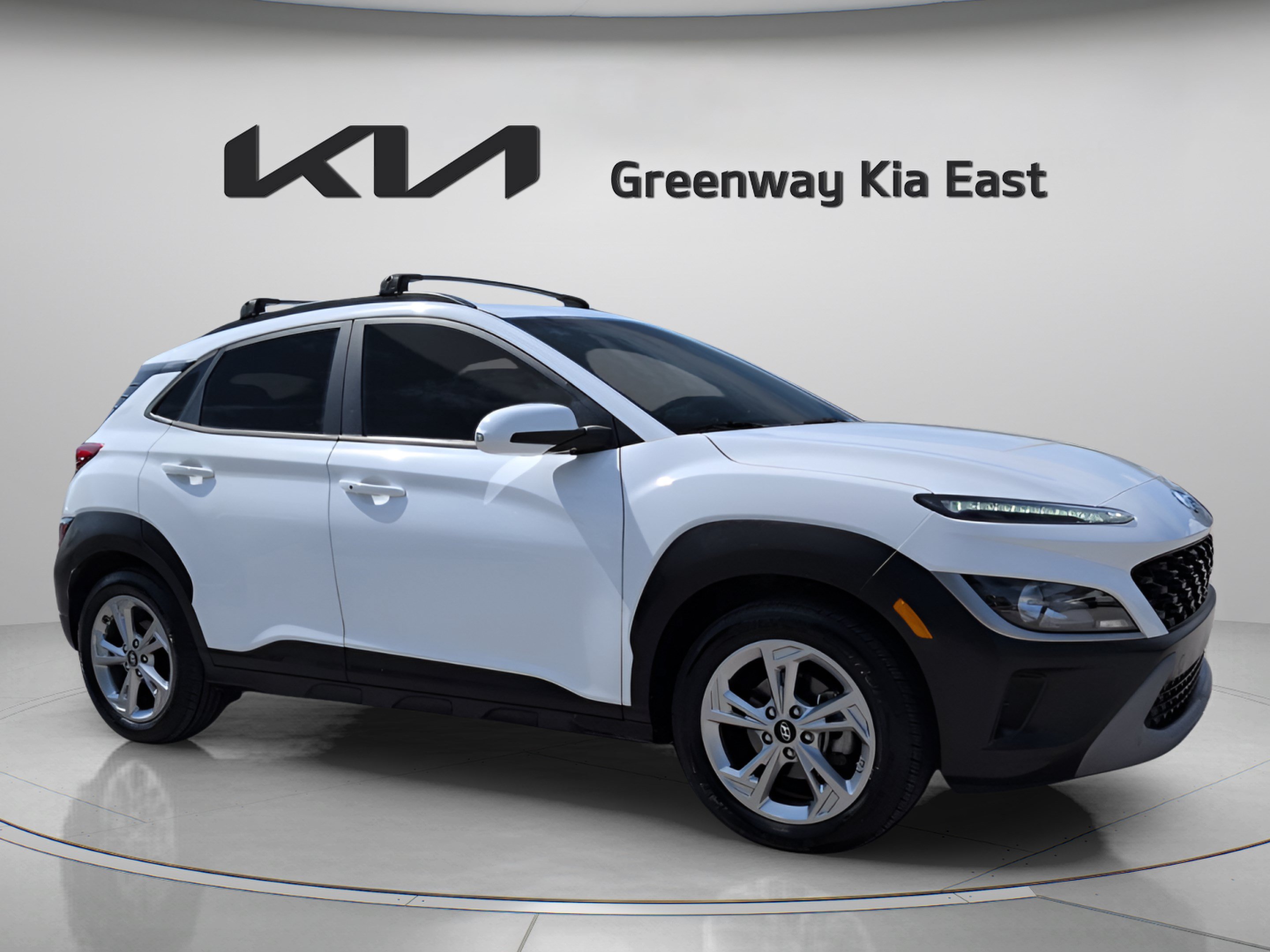Used 2023 Hyundai Kona SEL FWD image 3