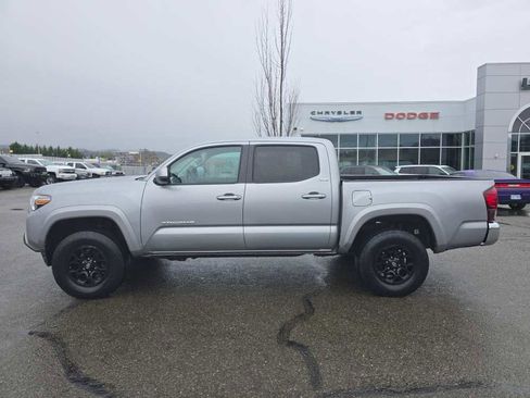 Used 2021 Toyota Tacoma SR5 image 2