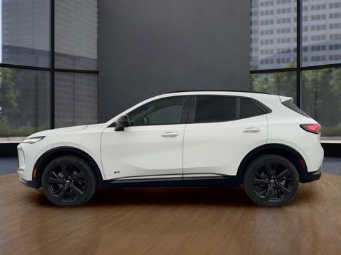 Used 2025 Buick Envision Sport Touring image 2