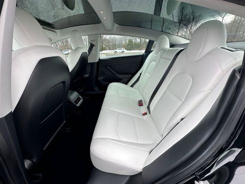 Used 2021 Tesla Model 3 Performance image 18