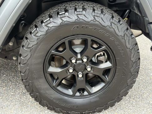 Used 2023 Jeep Wrangler Unlimited Sport AWD/4WD image 10