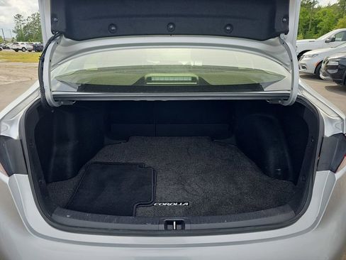 Used 2022 Toyota Corolla SE w/ Carpet Mat Package (TMS) FWD image 16