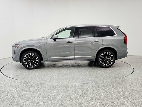 New 2026 Volvo XC90 T8 Plus AWD/4WD image 8