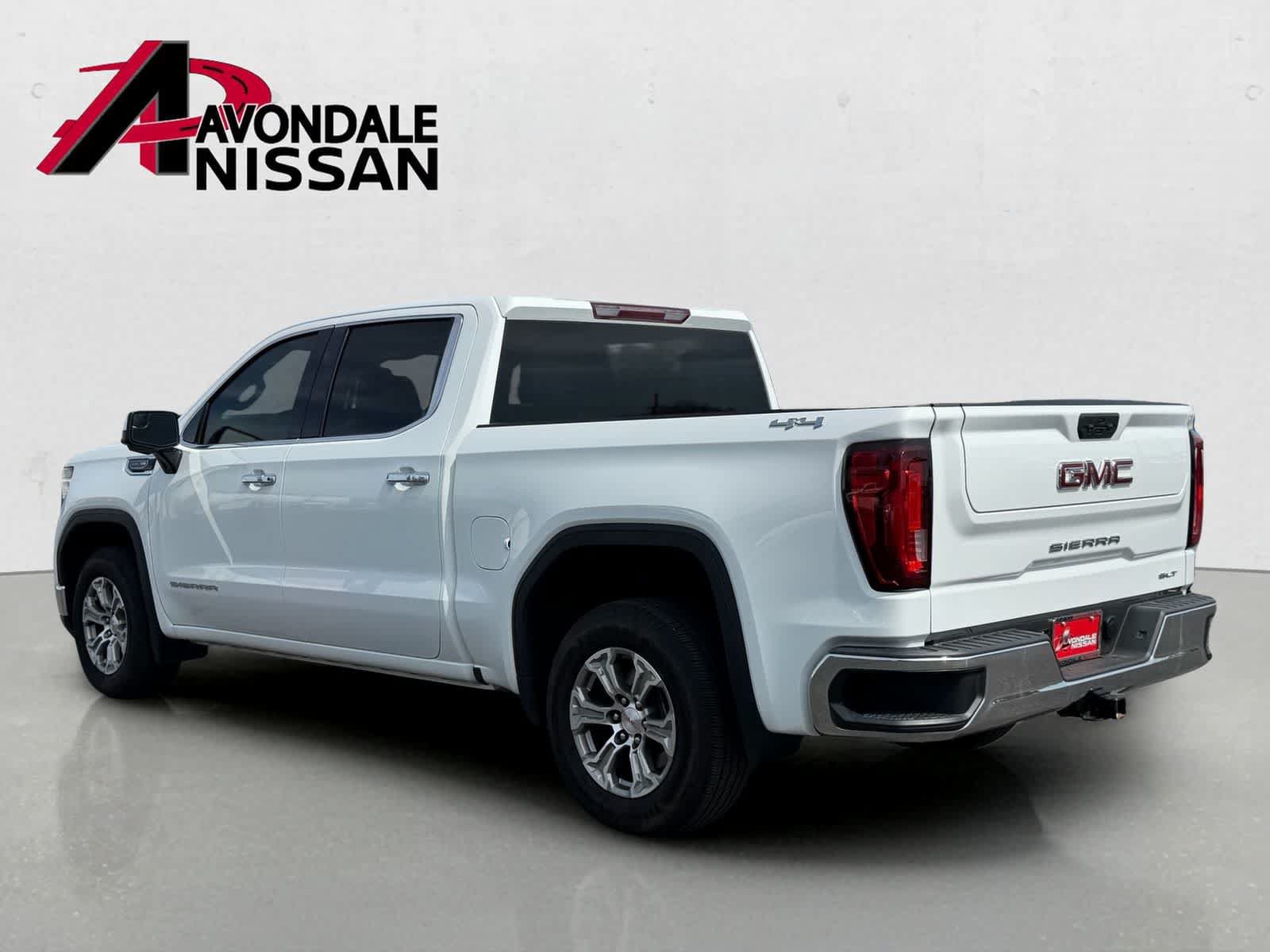 Used 2024 GMC Sierra 1500 SLT AWD/4WD image 4