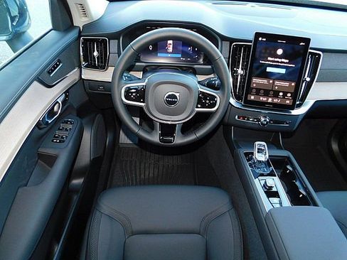 New 2026 Volvo XC90 B6 Plus w/ Protection Package image 12