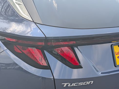 Used 2025 Hyundai Tucson SEL AWD/4WD image 17