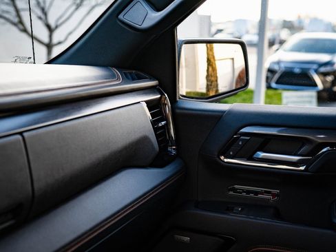 Used 2022 GMC Sierra 1500 AT4 w/ AT4 Premium Package image 33