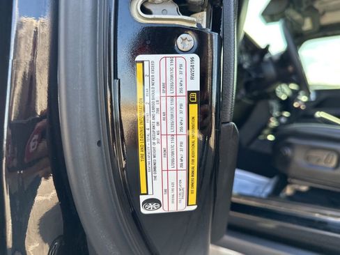 Used 2024 Jeep Wrangler Rubicon w/ Convenience Group image 40