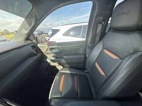 Used 2022 GMC Sierra 1500 AT4 w/ AT4 Preferred Package AWD/4WD image 26
