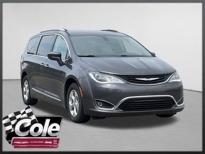 Used 2018 Chrysler Pacifica Touring-L