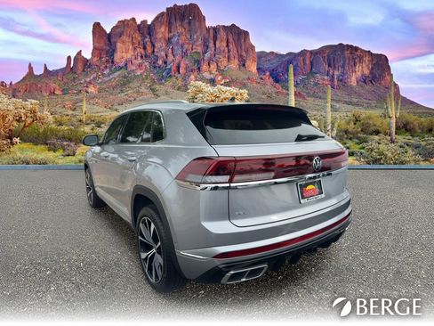New 2026 Volkswagen Atlas Cross Sport SEL Premium R-Line AWD/4WD image 4