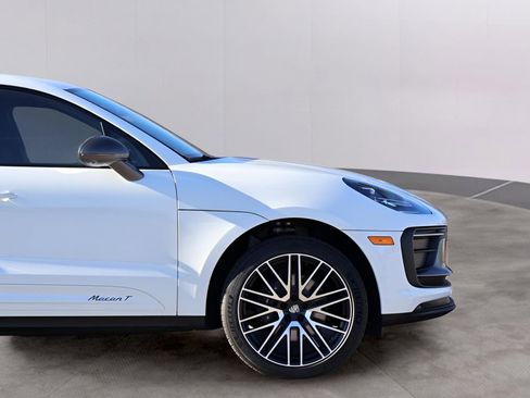 New 2026 Porsche Macan image 10