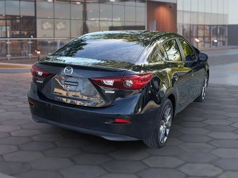 Used 2018 MAZDA MAZDA3 Touring image 14