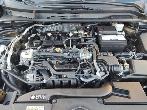 Used 2025 Toyota Corolla SE image 35