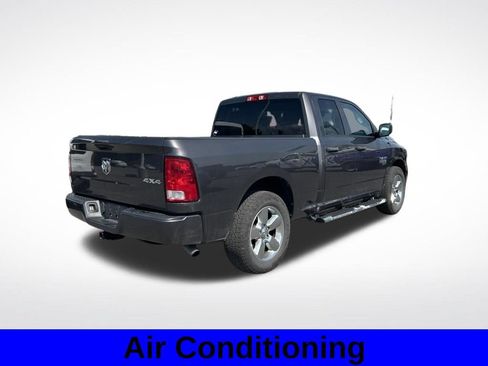 Used 2019 RAM 1500 Express w/ Express Value Package AWD/4WD image 4