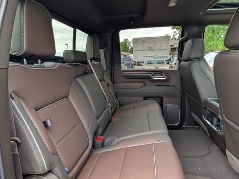 New 2026 GMC Sierra 3500 Denali w/ Denali Reserve Package AWD/4WD image 32
