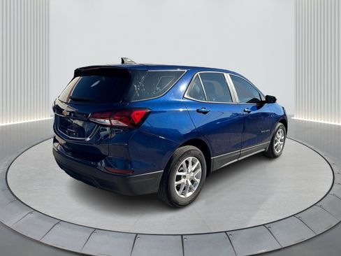 Used 2023 Chevrolet Equinox LS image 6