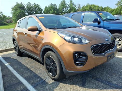 Used 2019 Kia Sportage LX AWD/4WD image 12