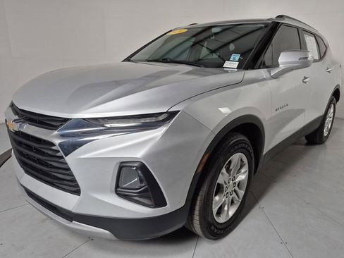 Used 2020 Chevrolet Blazer LT FWD image 1