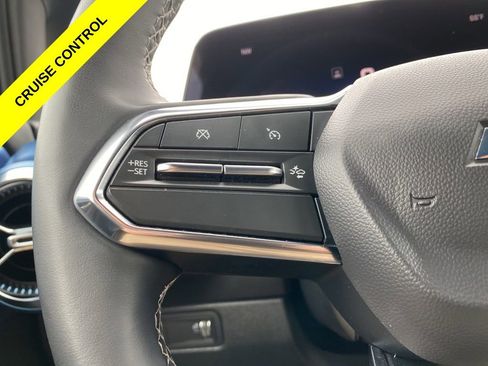 Used 2025 Chevrolet Equinox EV LT w/ Convenience Package image 13