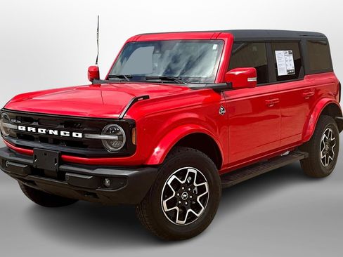 Used 2024 Ford Bronco Outer Banks image 13