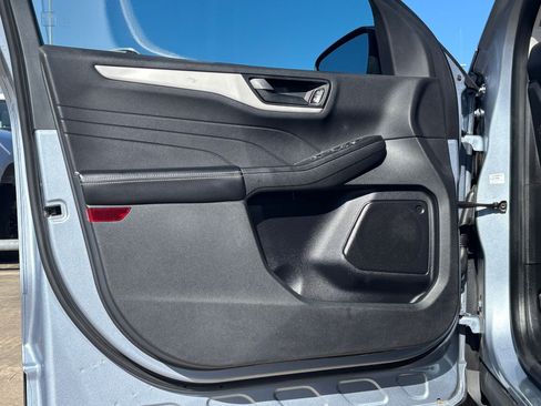 Used 2022 Ford Escape S image 14