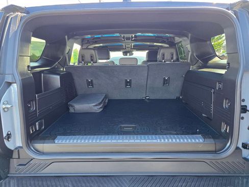 Used 2024 GMC Hummer EV 3X AWD/4WD image 13