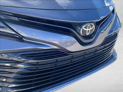 Used 2019 Toyota Camry LE FWD image 27