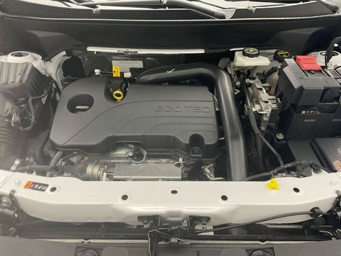 Certified 2025 Chevrolet Equinox LT w/ Convenience Package II FWD image 21