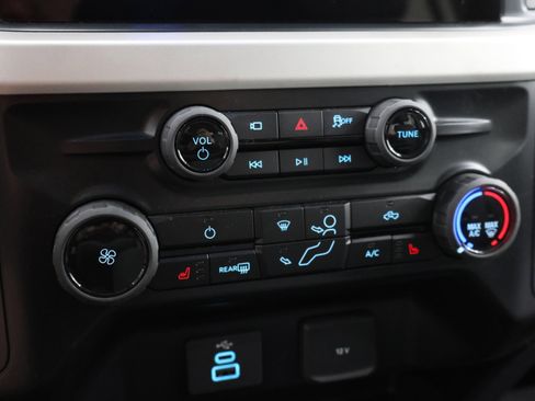 Used 2025 Ford F250 XLT w/ Black Appearance Package AWD/4WD image 50