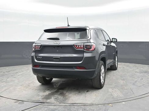 Used 2024 Jeep Compass Sport AWD/4WD image 9