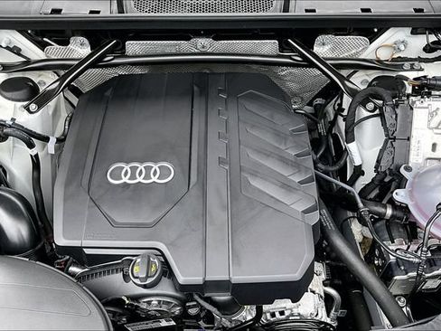 Used 2025 Audi Q5 2.0T Premium Plus w/ Premium Plus Package AWD/4WD image 31