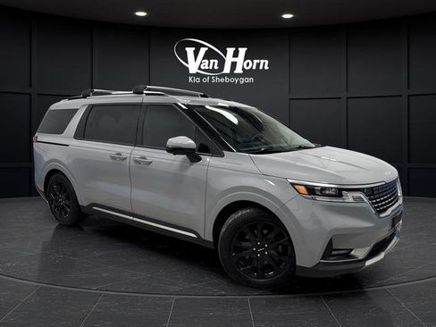 Used 2024 Kia Carnival SX Prestige image 1