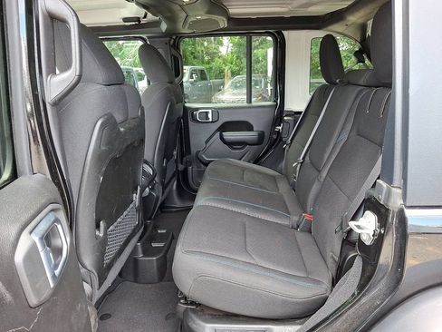 Used 2024 Jeep Wrangler Unlimited Rubicon 4xe AWD/4WD image 8