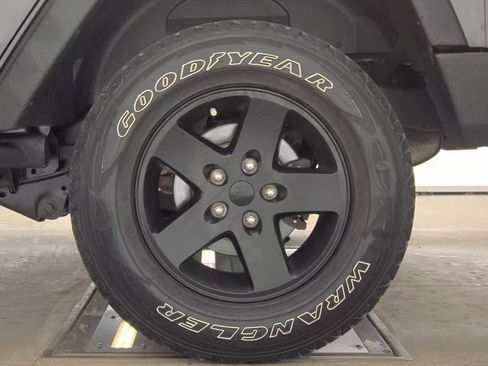 Used 2016 Jeep Wrangler Unlimited Sport AWD/4WD image 15