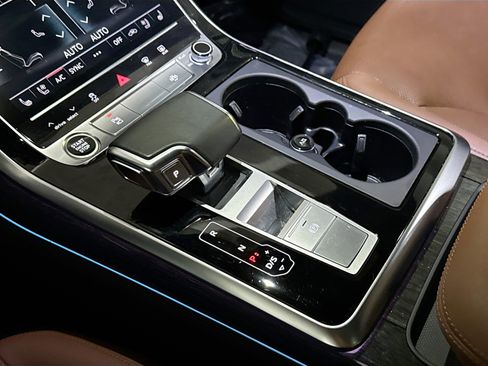 Used 2021 Audi Q7 3.0T Prestige image 31