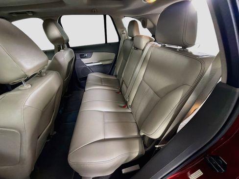 Used 2014 Ford Edge Limited w/ Equipment Group 301A FWD image 28